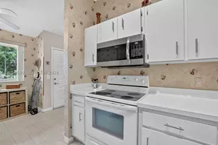 7449 N Devon, Tamarac, FL 33321 - Photo 8