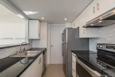 7545 E Treasure #2H, North Bay Village, FL 33141 - Photo 10