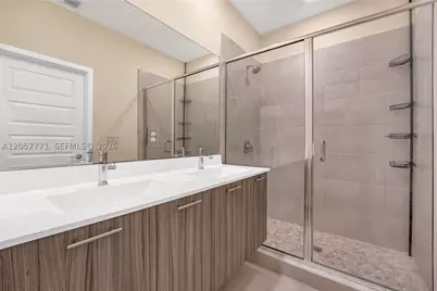 4733 NW 83rd, Doral, FL 33166 - Photo 14
