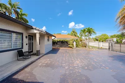 6320 NW 199th, Hialeah, FL 33015 - Photo 4