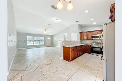 608 Masters, Wildwood, FL 34785 - Photo 10