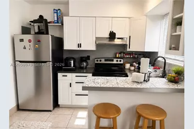 615 NE 7th #7, Hallandale Beach, FL 33009 - Photo 2