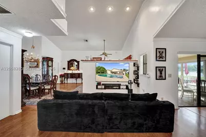 1720 W Oak Knoll, Davie, FL 33324 - Photo 12