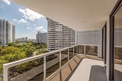 9 Island #814, Miami Beach, FL 33139 - Photo 30