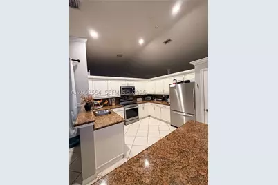 19450 NW 7th, Pembroke Pines, FL 33029 - Photo 2