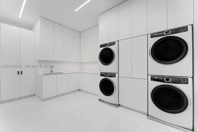 300 Biscayne Boulevard #5801C, Miami, FL 33131 - Photo 16