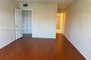 400 Kings Point, Sunny Isles Beach, FL 33160 - Photo 6