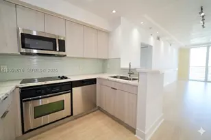 325 S Biscayne, Miami, FL 33131 - Photo 6