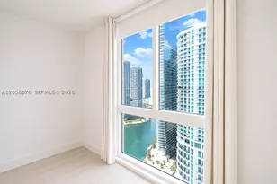 325 S Biscayne, Miami, FL 33131 - Photo 20