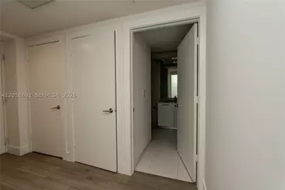 500 Brickell #1407, Miami, FL 33131 - Photo 8