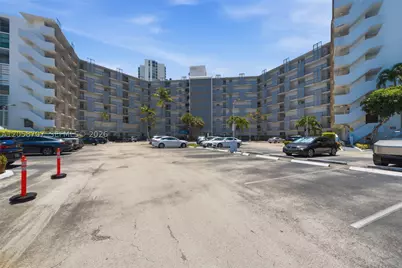 3401 N Country Club #804, Aventura, FL 33180 - Photo 1