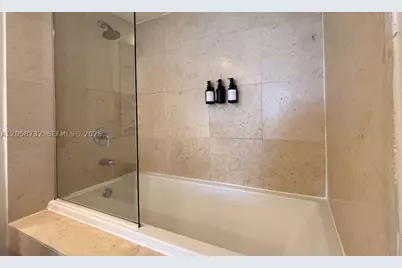 485 Brickell #3401, Miami, FL 33131 - Photo 24