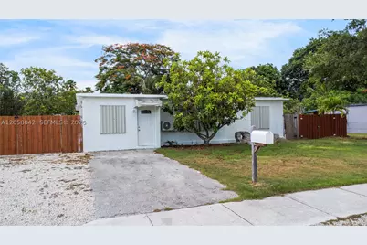 15431 Harding, Homestead, FL 33033 - Photo 1