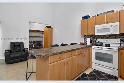 2422 NW 55th, Lauderhill, FL 33313 - Photo 8