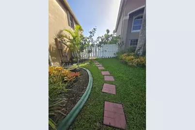 19130 NW 10th, Pembroke Pines, FL 33029 - Photo 6