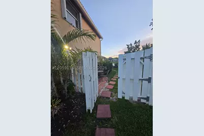 19130 NW 10th, Pembroke Pines, FL 33029 - Photo 70