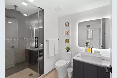227 NE 2nd #2202, Miami, FL 33132 - Photo 12