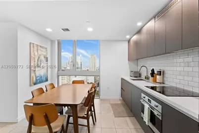 227 NE 2nd #2202, Miami, FL 33132 - Photo 4