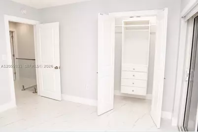 2750 W 76th #203, Hialeah, FL 33016 - Photo 10