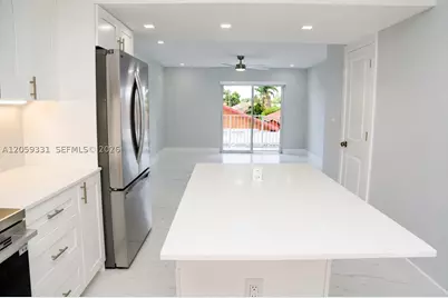 2750 W 76th #203, Hialeah, FL 33016 - Photo 2