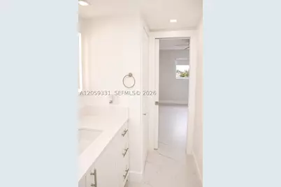 2750 W 76th #203, Hialeah, FL 33016 - Photo 14