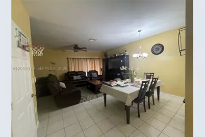 904 NW 100th, Pembroke Pines, FL 33024 - Photo 84