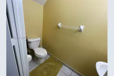 904 NW 100th, Pembroke Pines, FL 33024 - Photo 56