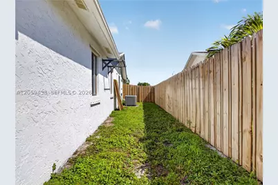 9428 NW 46th, Sunrise, FL 33351 - Photo 30