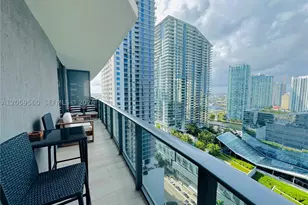 45 SW 9th, Miami, FL 33130 - Photo 2