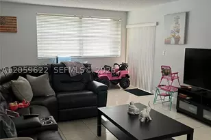 10135 NW 9th St, Miami, FL 33172 - Photo 1