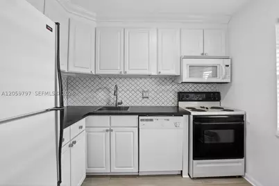 7897 Golf Circle #307, Margate, FL 33063 - Photo 8