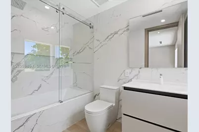 20001 NE 25th, Miami, FL 33180 - Photo 48