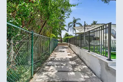20001 NE 25th, Miami, FL 33180 - Photo 80