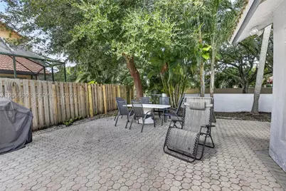 11584 Waterford, Cooper City, FL 33026 - Photo 28