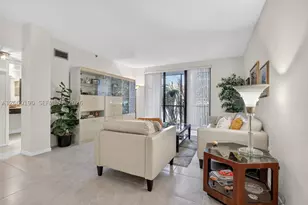 900 NE 195th, Miami, FL 33179 - Photo 8