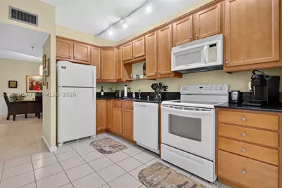 900 NE 195th #109, Miami, FL 33179 - Photo 16