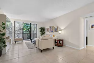900 NE 195th, Miami, FL 33179 - Photo 10