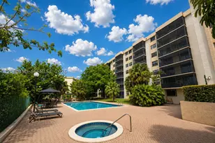 900 NE 195th, Miami, FL 33179 - Photo 2