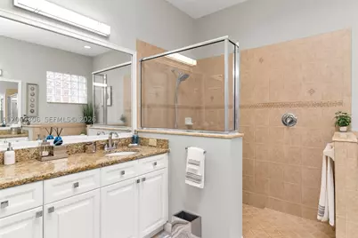 14610 Laguna, Fort Myers, FL 33908 - Photo 16
