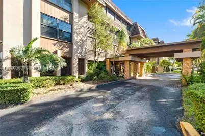 661 NE 195th #407, Miami, FL 33179 - Photo 4