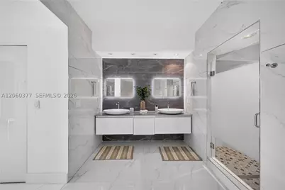 300 S Pointe #2104, Miami Beach, FL 33139 - Photo 34