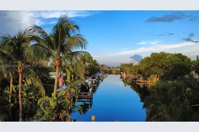 2416 NE 19th, Wilton Manors, FL 33305 - Photo 18