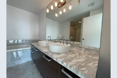 244 Biscayne #4307, Miami, FL 33132 - Photo 24
