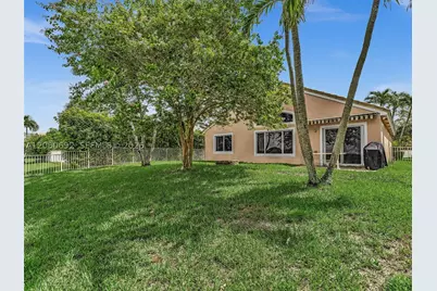 1208 NW 144th, Pembroke Pines, FL 33028 - Photo 22