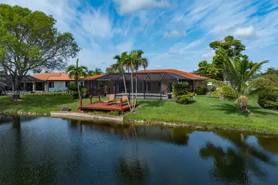 424 Sailboat, Weston, FL 33326 - Photo 2