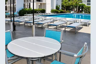 1000 Parkview #505, Hallandale Beach, FL 33009 - Photo 20