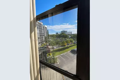 1000 Parkview #505, Hallandale Beach, FL 33009 - Photo 10