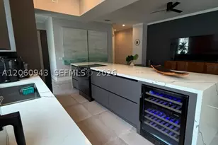 2008 Valencia, Delray Beach, FL 33445 - Photo 4