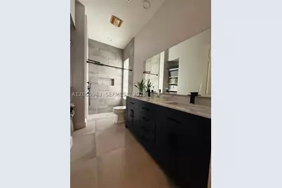 2008 Valencia, Delray Beach, FL 33445 - Photo 12