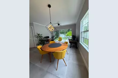 2008 Valencia, Delray Beach, FL 33445 - Photo 10